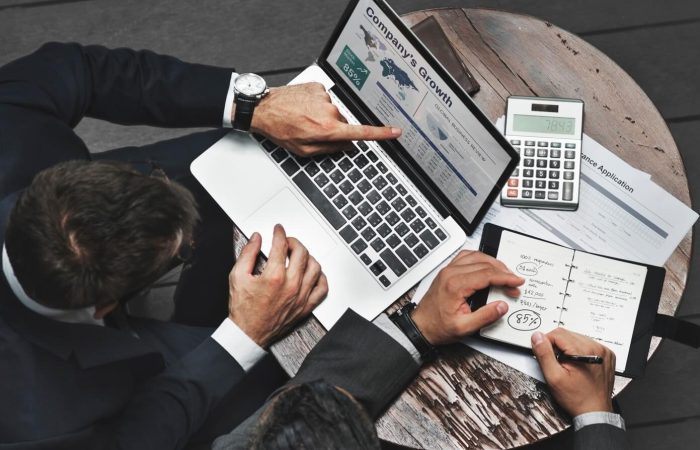 businessmen-working-strategic-planning