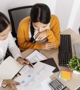 women-working-innovative-project-work
